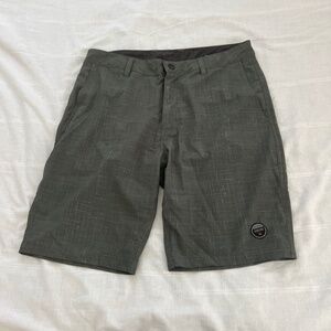 Liquid force shorts